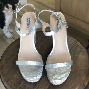 Badgley Mischka platform sandals size 8 1/2